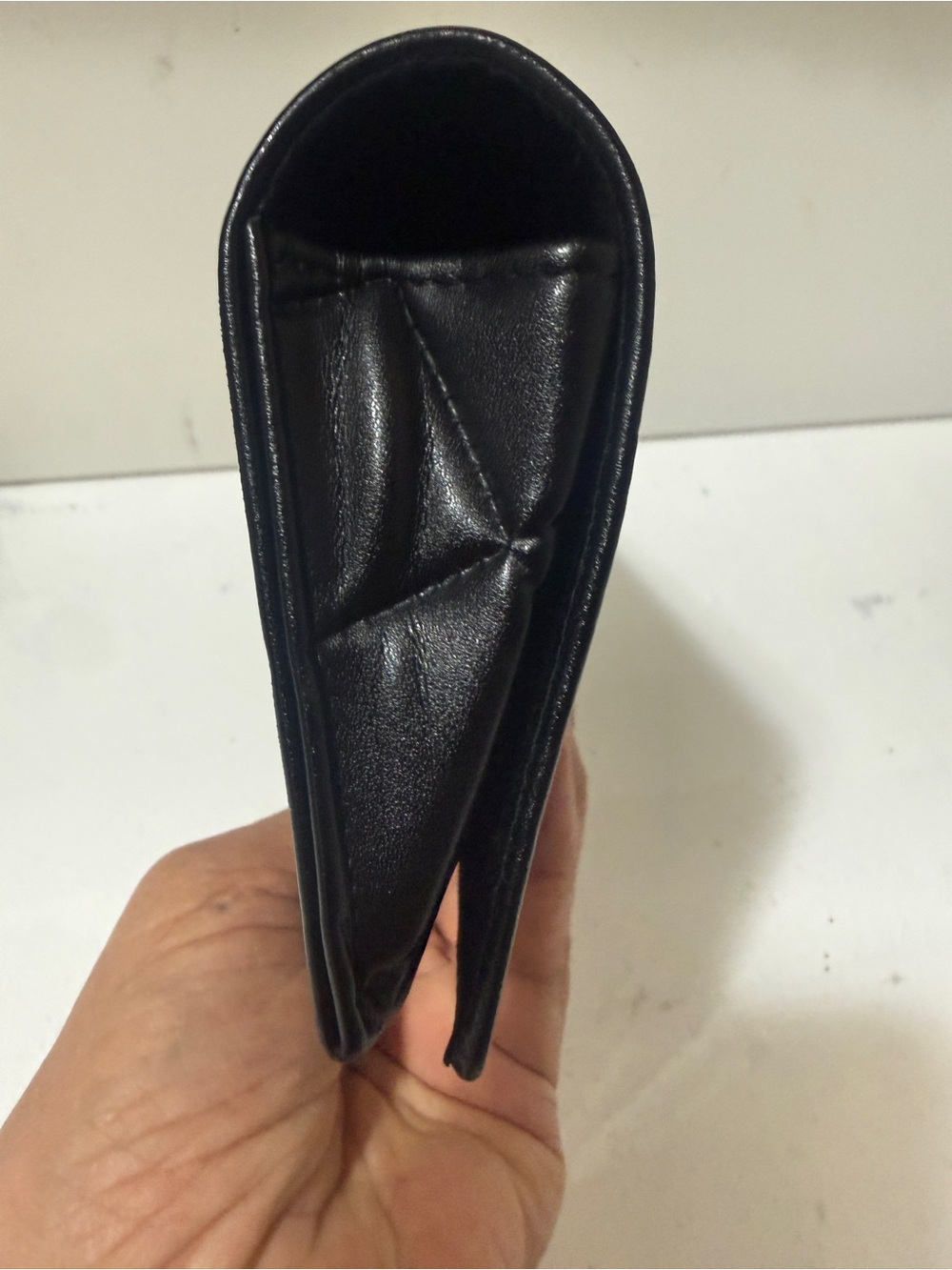 CHANEL Black Leather sunglasses case with Embossed Logo - Picture 3 of 11